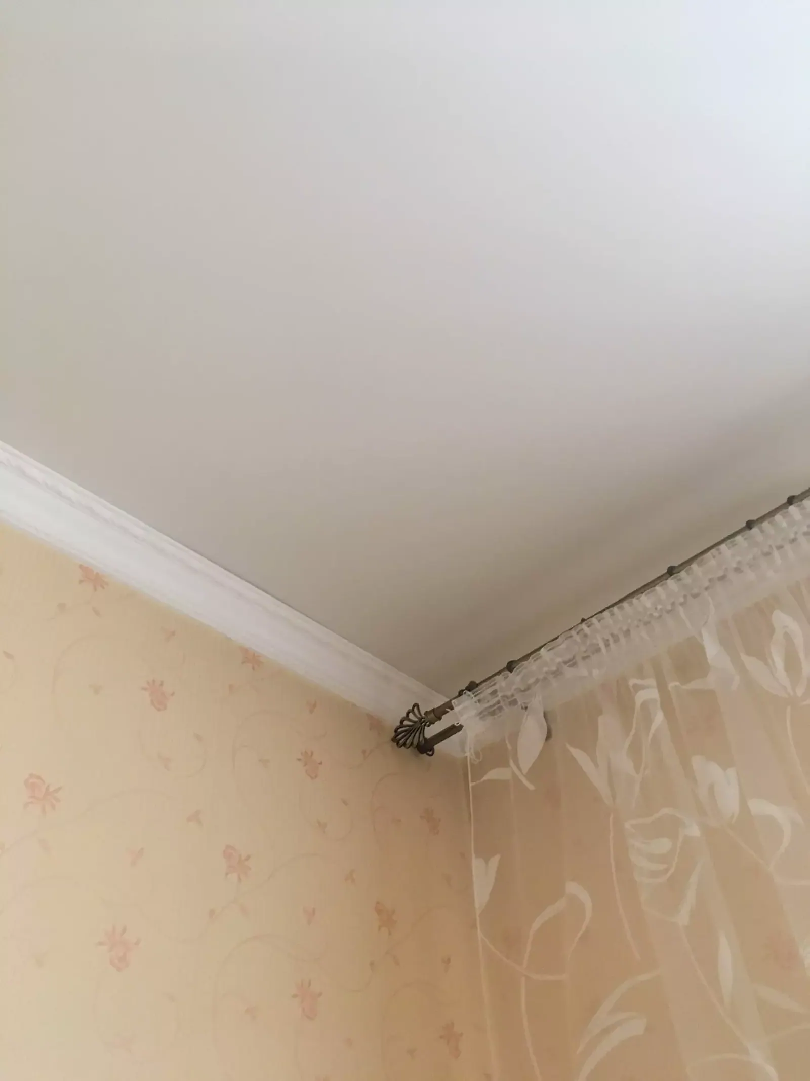 Установка натяжного потолка ПВХ в комнату — Одинцово, Говорова, 9а, фото 1